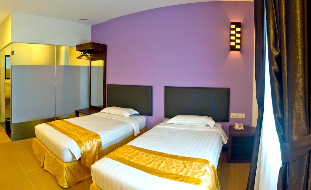 Hotel Zamburger Skudai Ruang foto