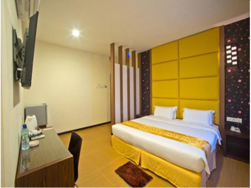 Hotel Zamburger Skudai Bagian luar foto