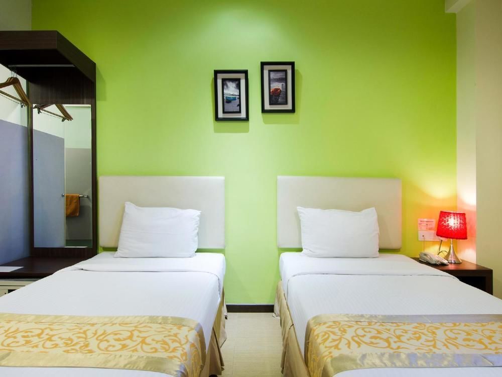 Hotel Zamburger Skudai Bagian luar foto