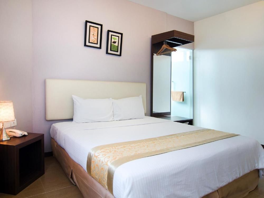 Hotel Zamburger Skudai Bagian luar foto